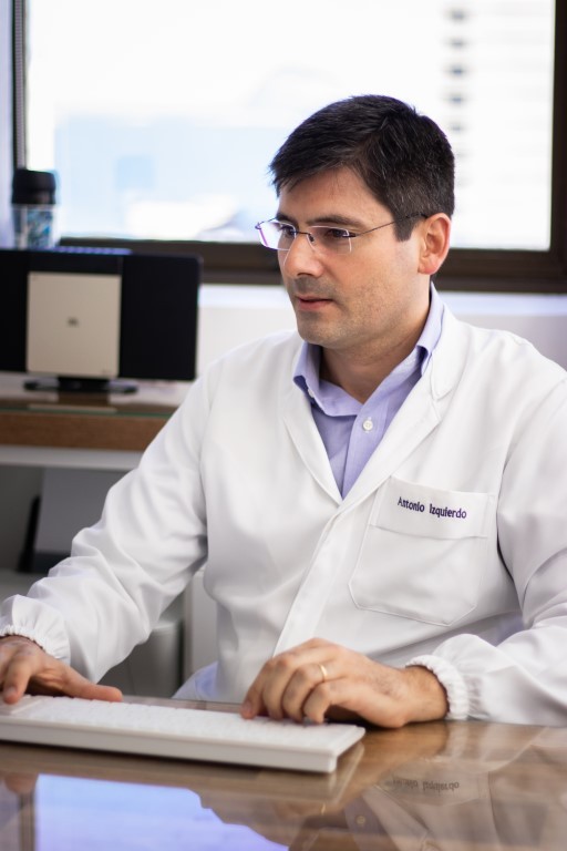 Dr. Antonio Izquierdo Especialista Invisalign